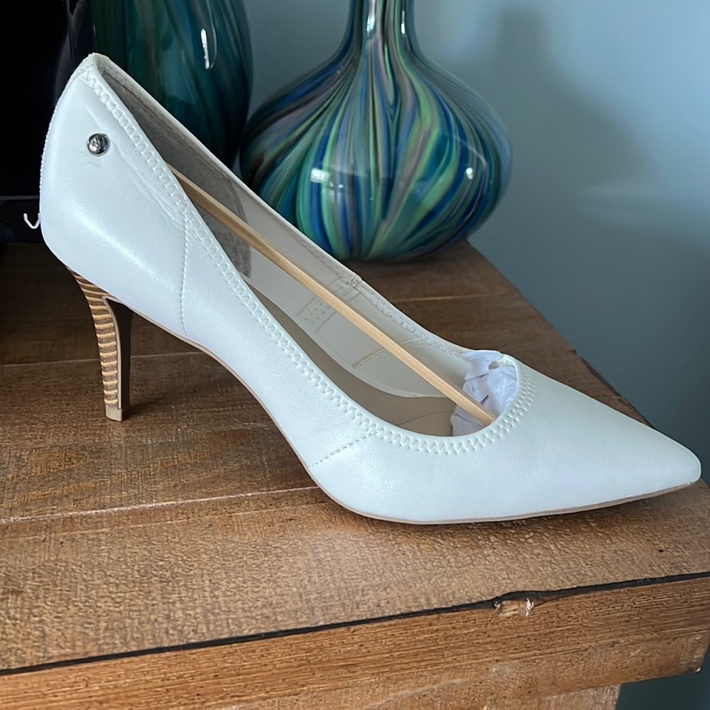 Stevie heels by Simply Vera. Size 10. Color: white. Never worn